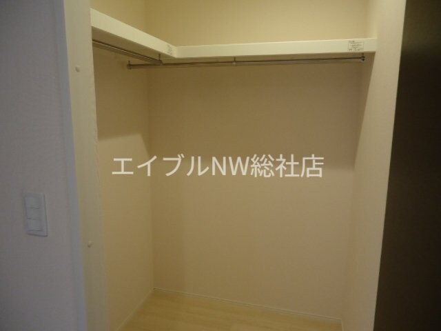 物件内観写真12　(ウォークインクローゼット)