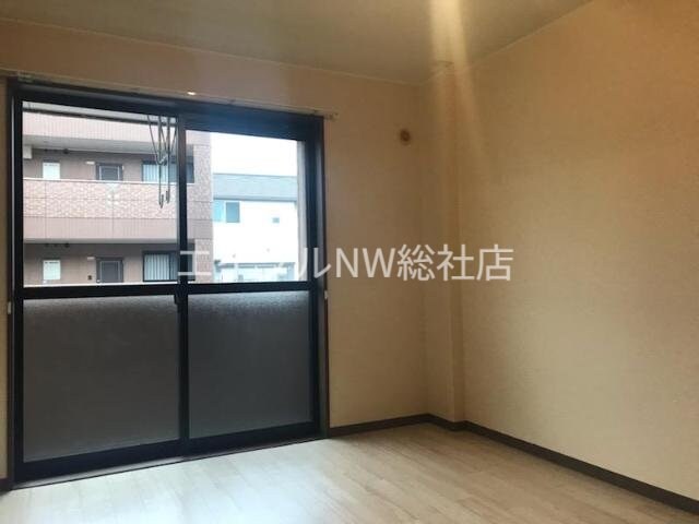 物件内観写真11　(洋室)