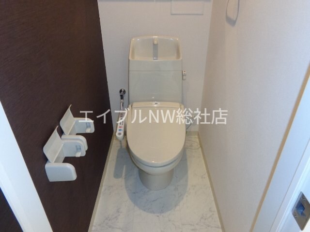 物件内観写真7　(シャワー付トイレ)