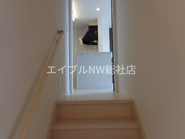 物件内観写真20　(階段)