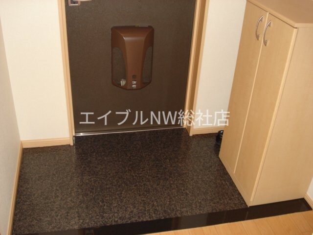 物件内観写真13　(玄関)
