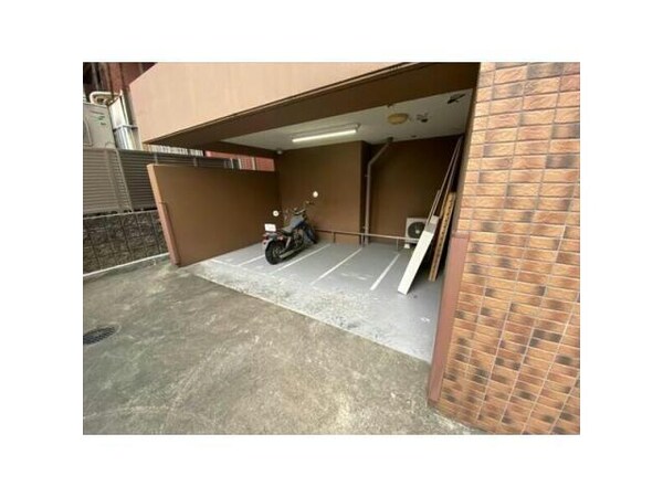 バイク置き場