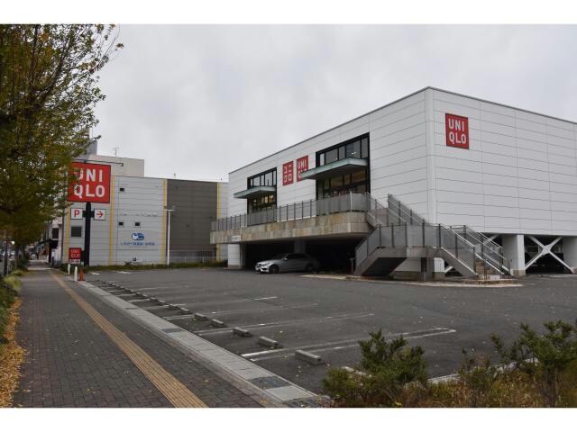 ユニクロ白壁店