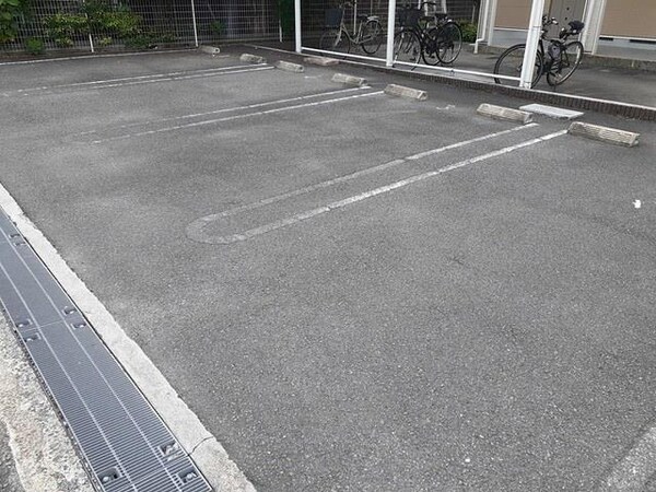 駐車場・駐輪場