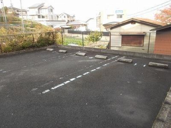 駐車場・駐輪場