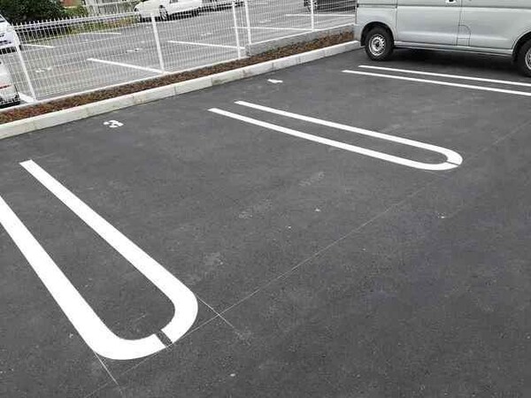 駐車場・駐輪場