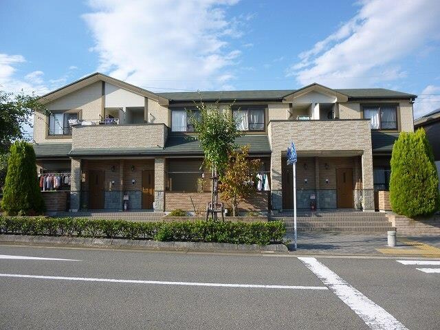 クアトロ　ヴィータの物件外観写真