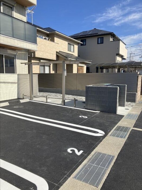 駐車場・駐輪場