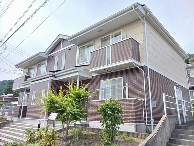 アンプルールIIの物件外観写真