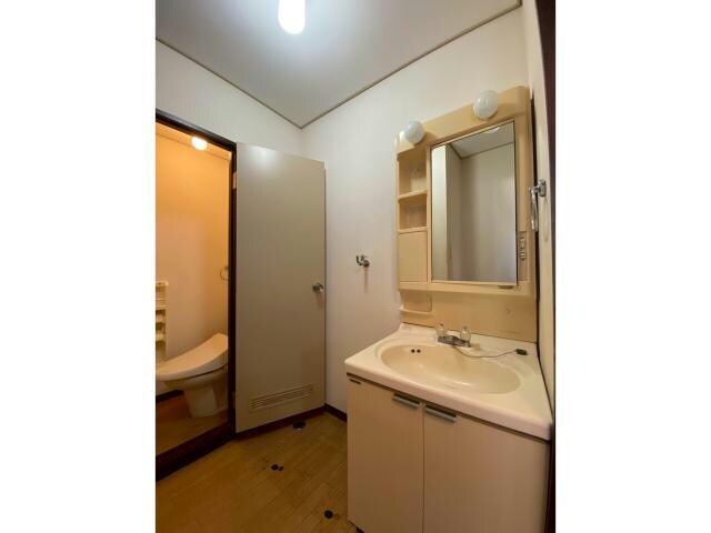 物件内観写真10　(洗面脱衣室)