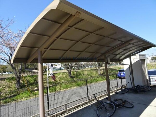 駐輪場(駐輪場)
