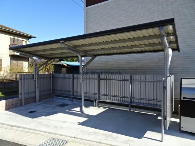 物件外観写真14　(駐輪場)
