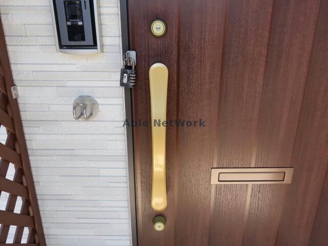 物件外観写真9　(ダブルロックキー)