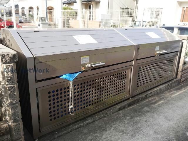 物件外観写真16　(ゴミステーション)