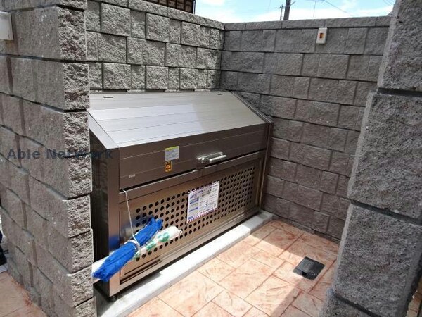 建物設備(ゴミステーション)