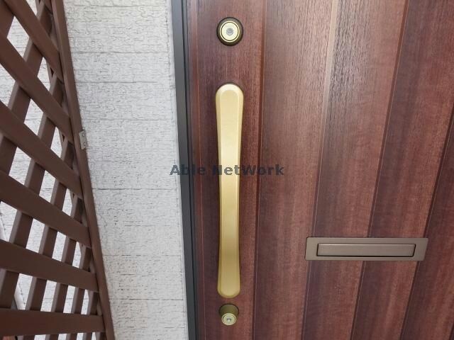 物件外観写真9　(ダブルロックキー)