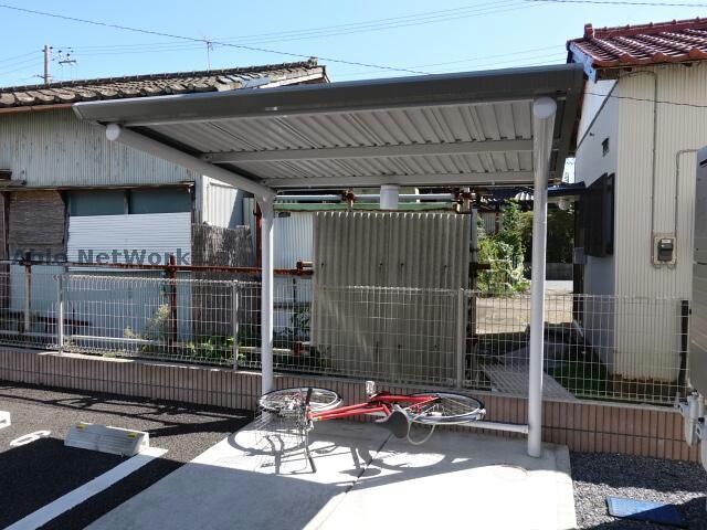 物件外観写真13　(駐輪場)