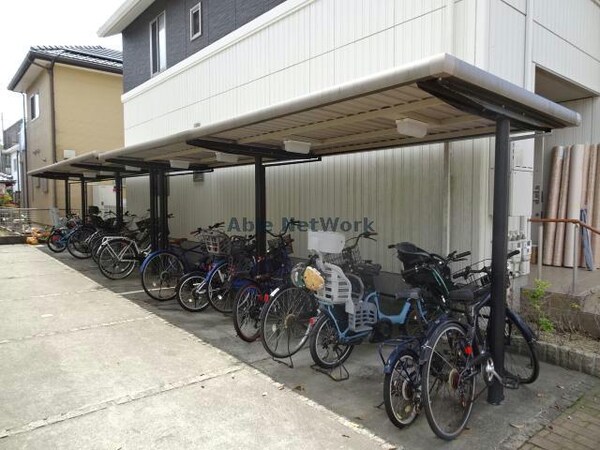 駐輪場(駐輪場)