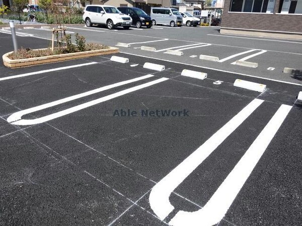 駐車場(ダブルライン)