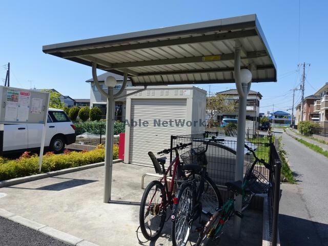 物件外観写真15　(駐輪場)