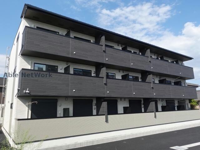 メゾンドールの物件外観写真