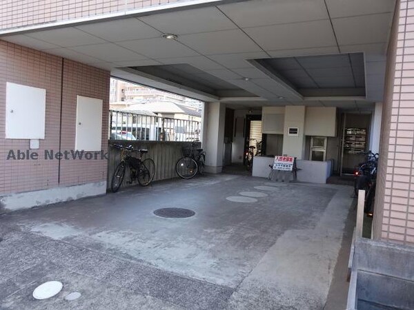 駐車場(屋内駐車場)