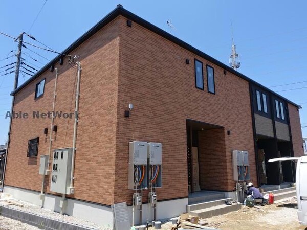 建築中