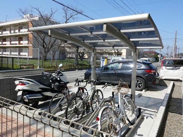 駐輪場(駐輪場)