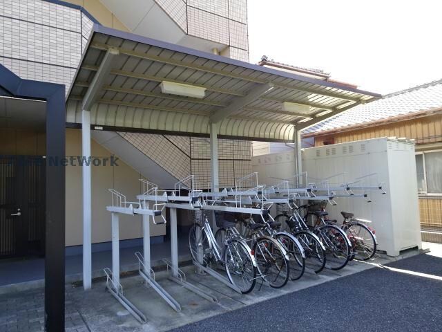 物件外観写真11　(駐輪場)