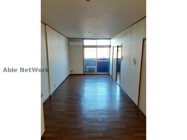 リビングダイニング