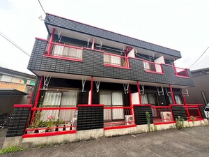 チェルトナムIII外観写真