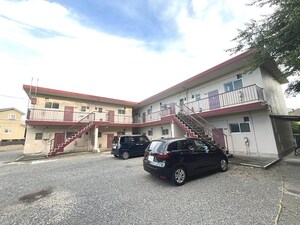 英進ハイツ外観写真