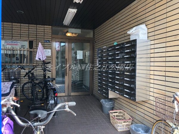 集合ポスト、駐輪場
