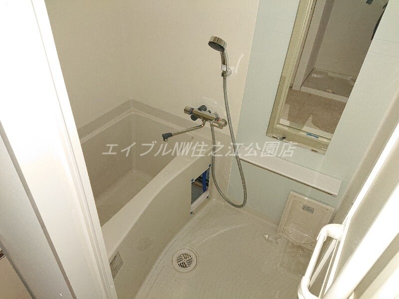 物件内観写真6　(建築中写真★奇数階と偶数階で壁クロスと床の色が異なります★)