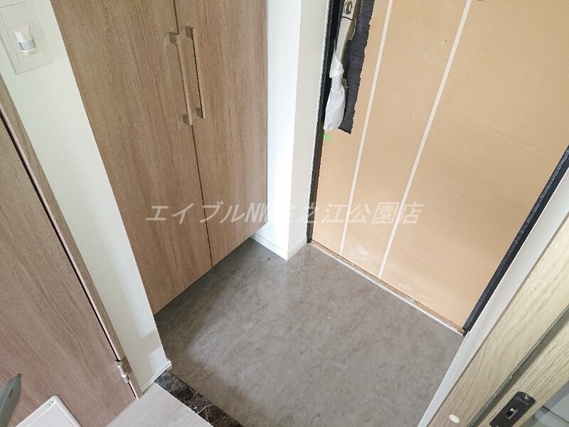 物件内観写真14　(建築中写真★奇数階と偶数階で壁クロスと床の色が異なります★)