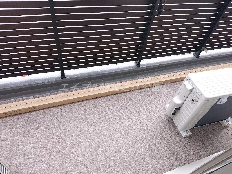 物件内観写真15　(建築中写真★奇数階と偶数階で壁クロスと床の色が異なります★)