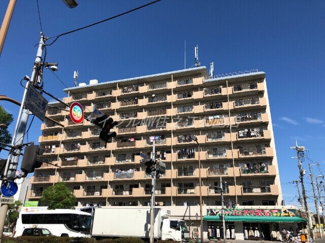 物件外観写真1　(南側外観)