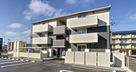 ロウレル外観写真