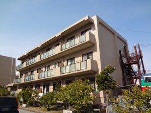 ビラ・レークサイド外観写真