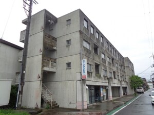 センターコート外観写真