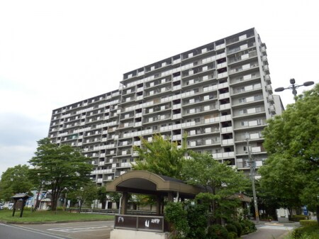 グランドメゾン守山1号棟外観写真