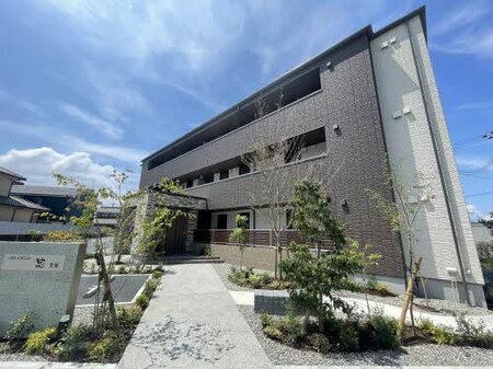 シャーメゾン忠　彦根外観写真