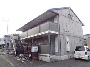 プラムコート外観写真