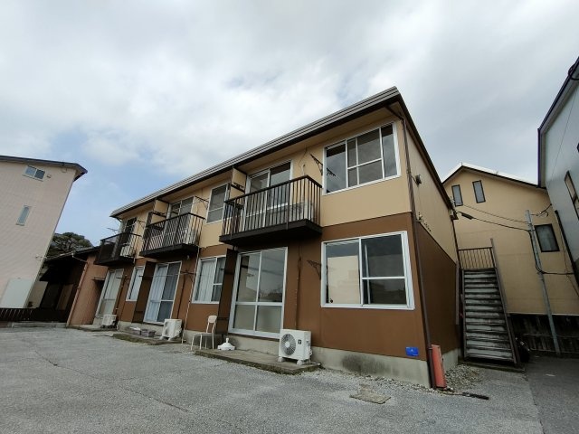 シャトル参番館