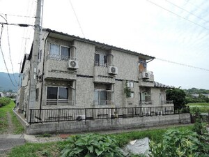 レイクサイドヒエイA棟外観写真