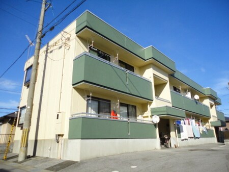 サンハイツ中川外観写真