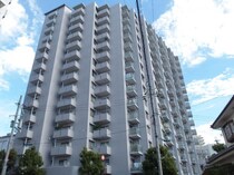 コスモ守山５番館の外観写真