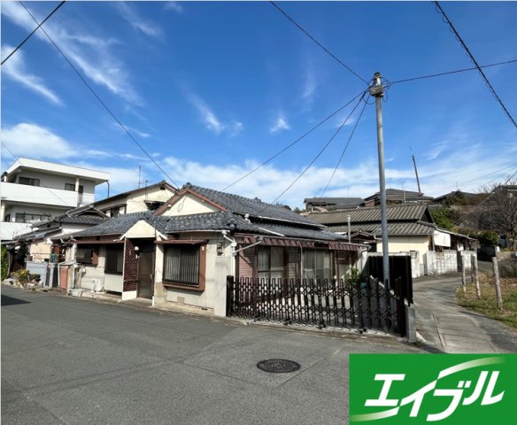 八尻町貸家