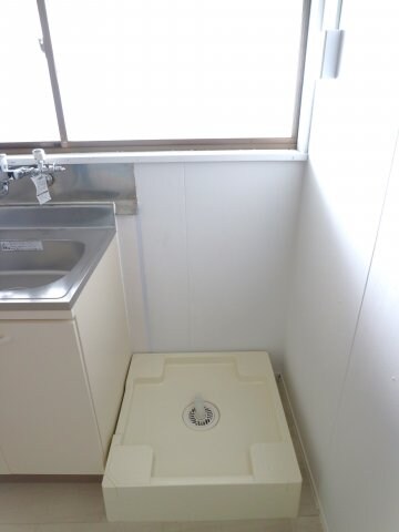 物件内観写真9　(室内洗濯機置場)