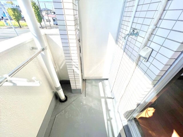 物件内観写真16　(洗濯機置場)